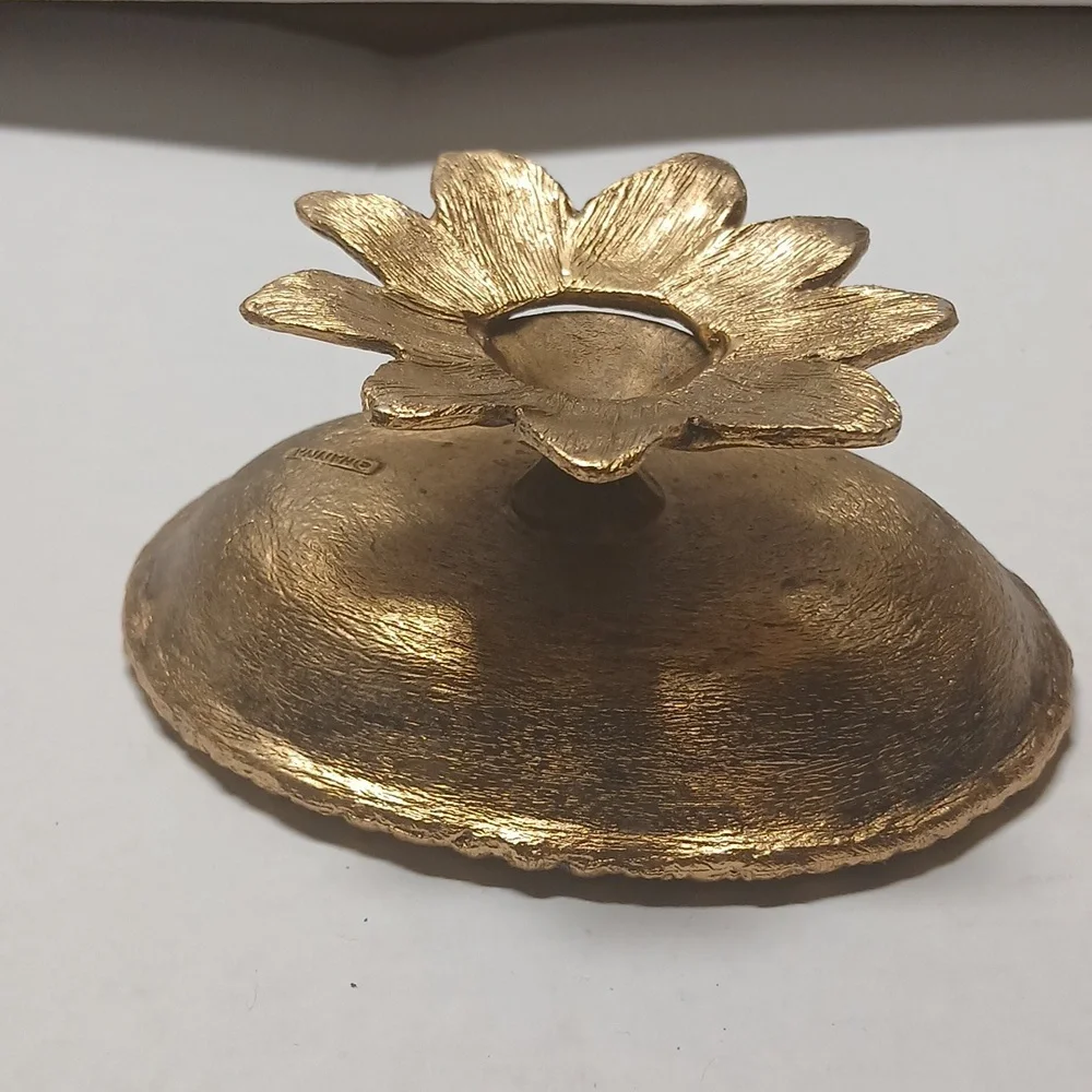 Hanna vintage pedestal